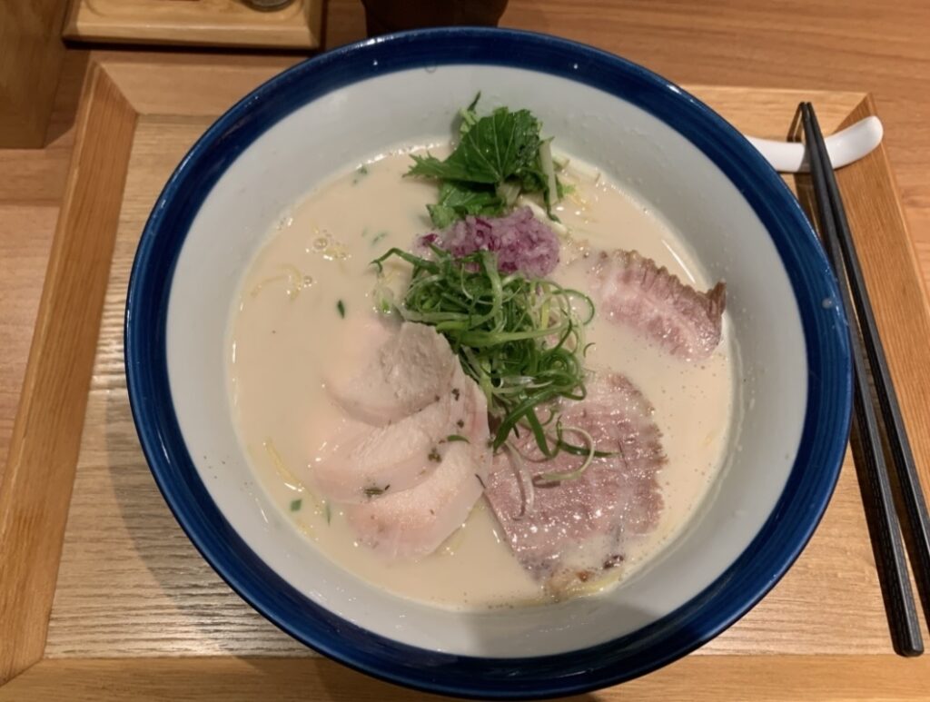 池音 鶏白湯ラーメン