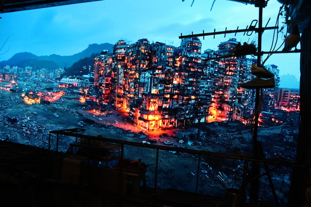 「トワイライト・ウォリアーズ 決戦！ 九龍城砦」のセット