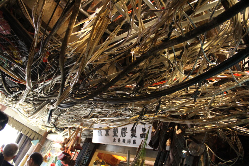 「トワイライト・ウォリアーズ 決戦！ 九龍城砦」のセット