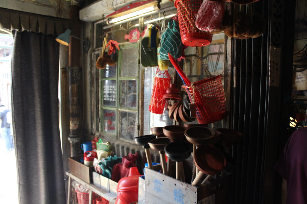 「トワイライト・ウォリアーズ 決戦！ 九龍城砦」のセット