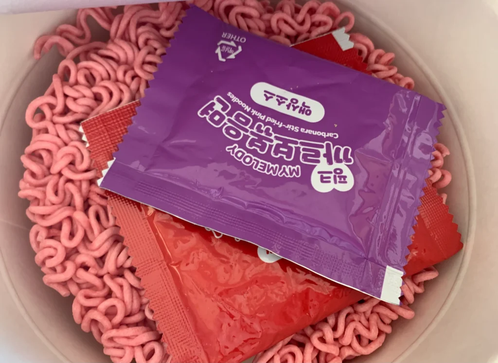 マイメロ　ピンクの焼きそばの中身