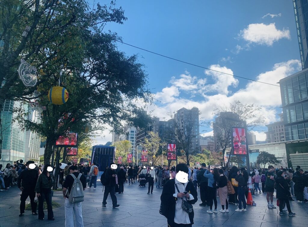 アレックス・ホノルドの台北101フリーソロ 登頂成功 現地の様子