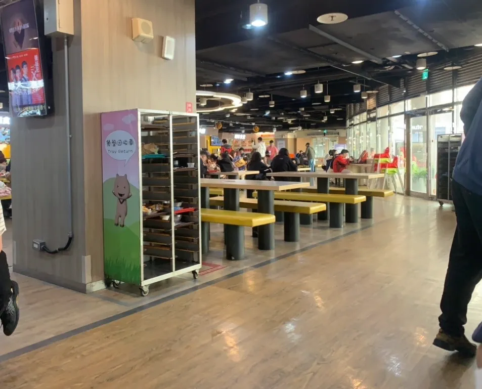 台北市立児童新楽園のフードコート